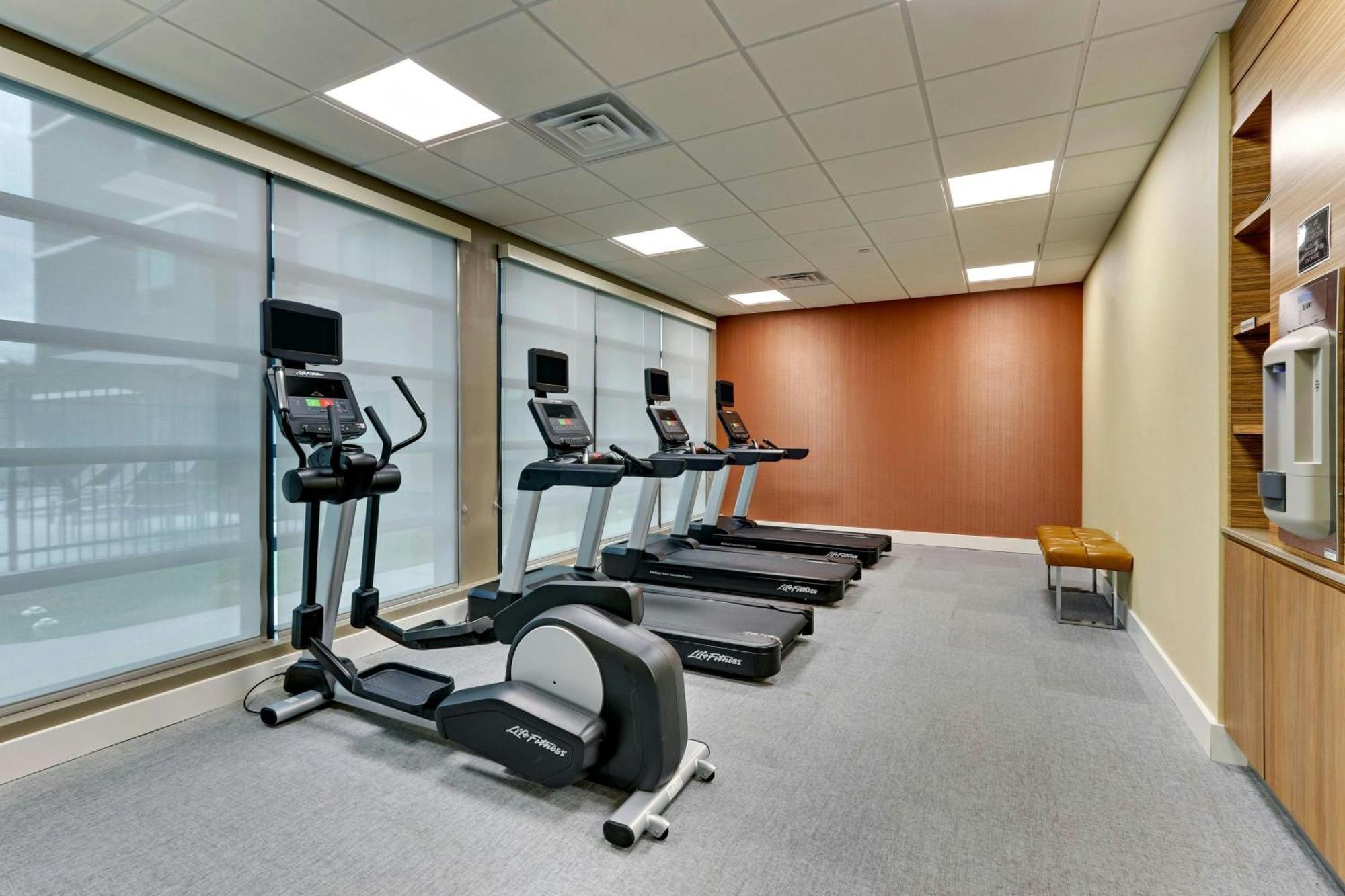 Towneplace Suites By Marriott Houston Northwest Beltway 8 Екстериор снимка