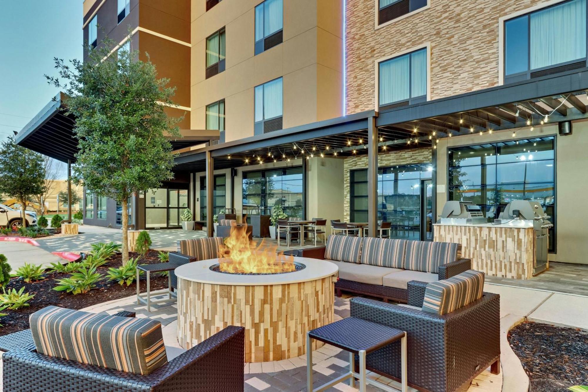 Towneplace Suites By Marriott Houston Northwest Beltway 8 Екстериор снимка